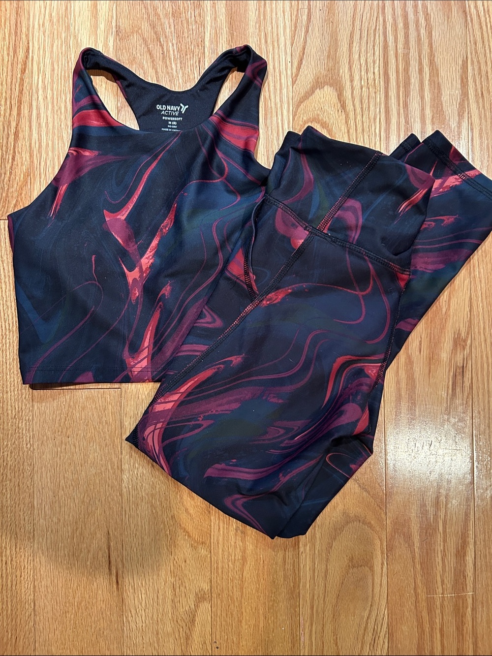 Old Navy Active Girls Powersoft Go Dry Two Piece Set